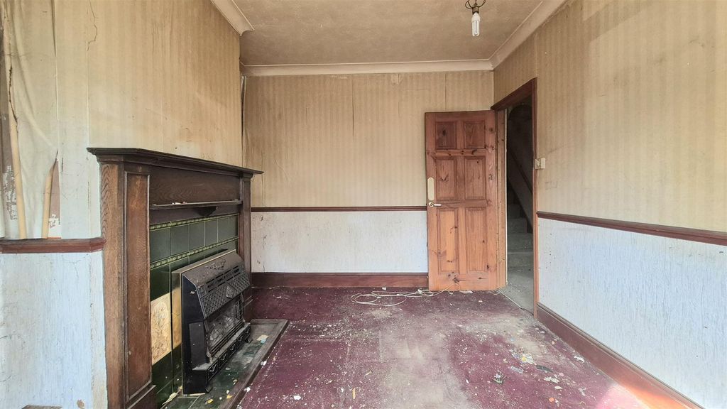 Property photo 3 of 20