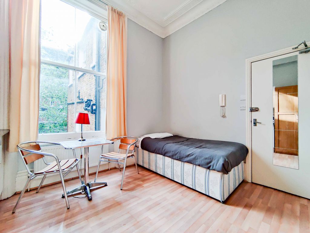 Property photo 2 of 8 Gallery