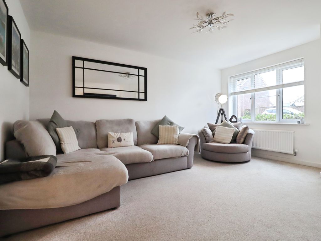 Property photo 3 of 19 Img_3937