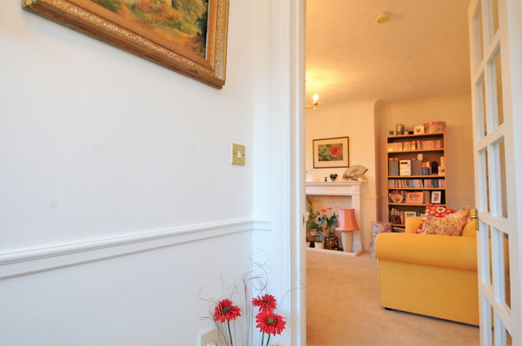 Property photo 2 of 10 Photo 02