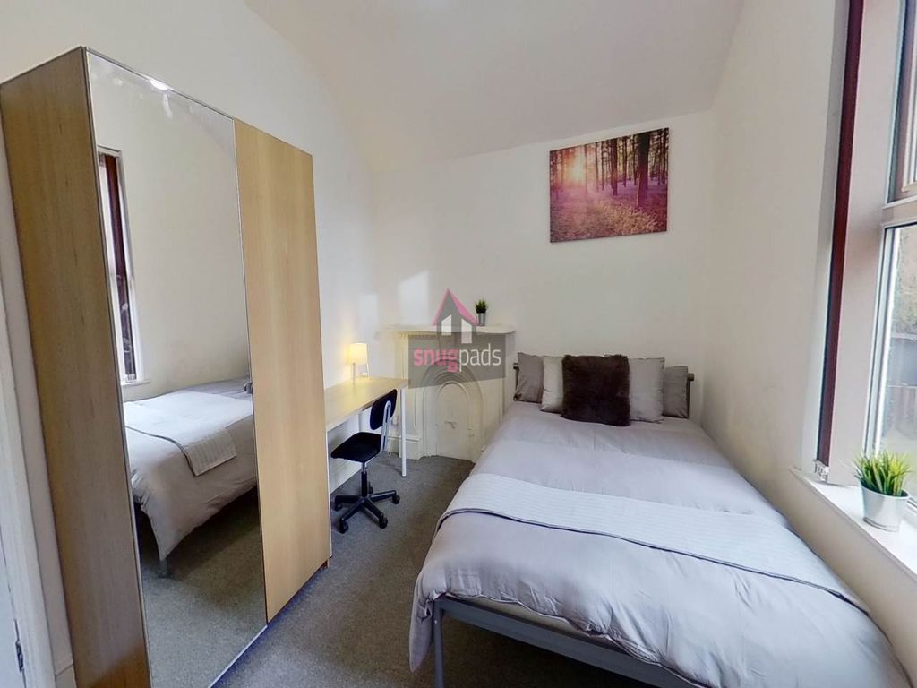 Property photo 1 of 9 R4A
