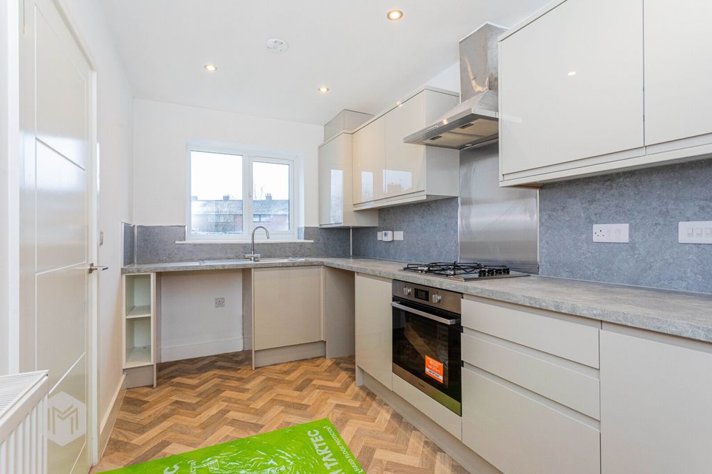 Property photo 3 of 16 Picture No. 26