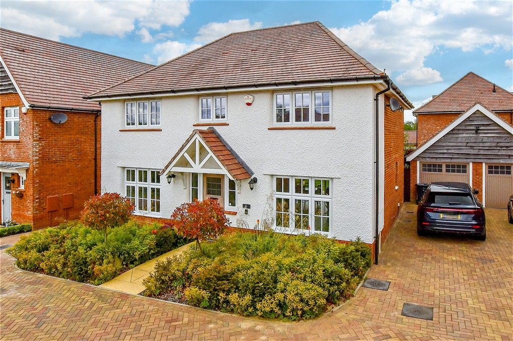 Property photo 1 of 18 //External (Web)