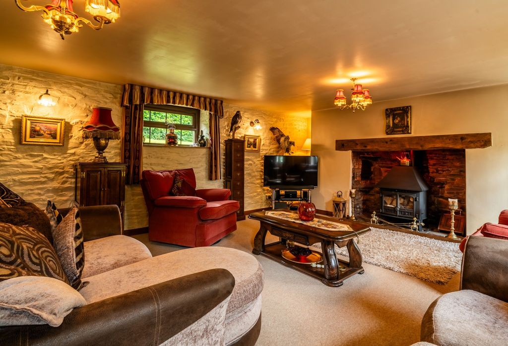 Property photo 3 of 41