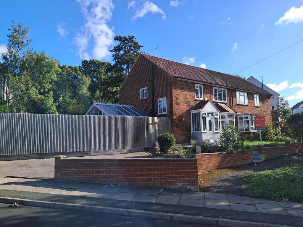Property photo 1 of 32