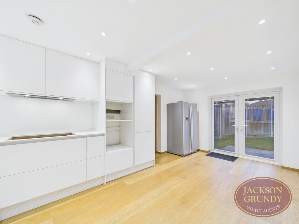 Property photo 2 of 15 Birchfield Crescent