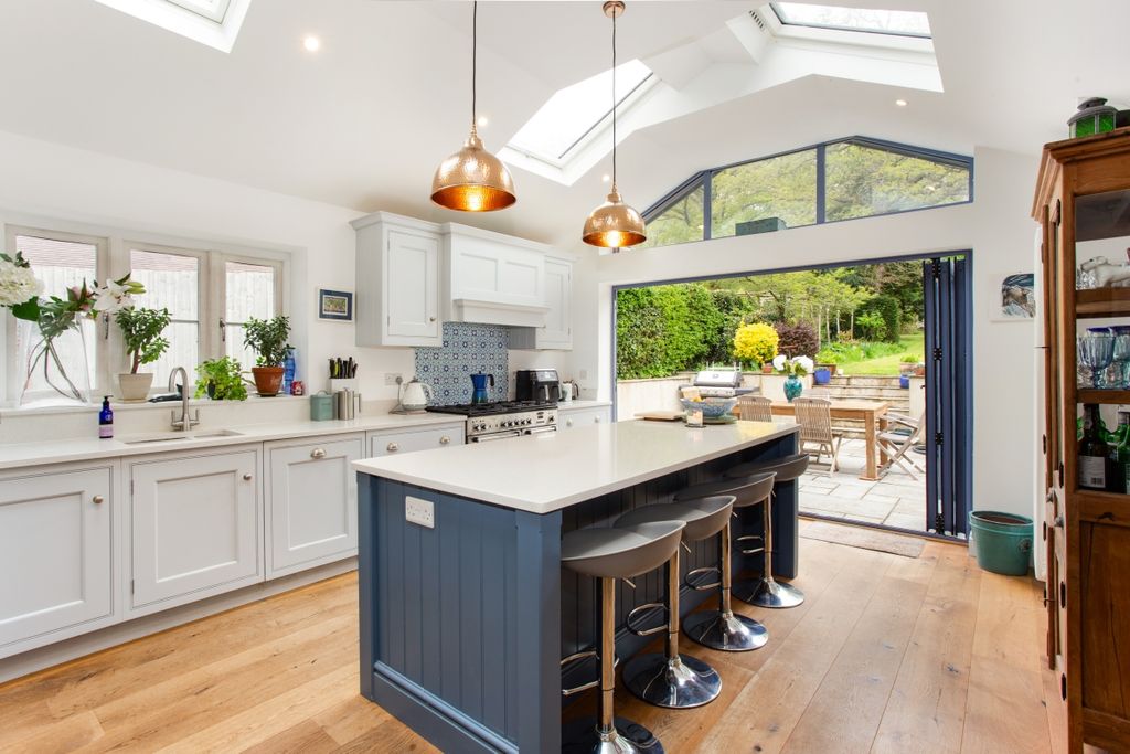 Property photo 2 of 26