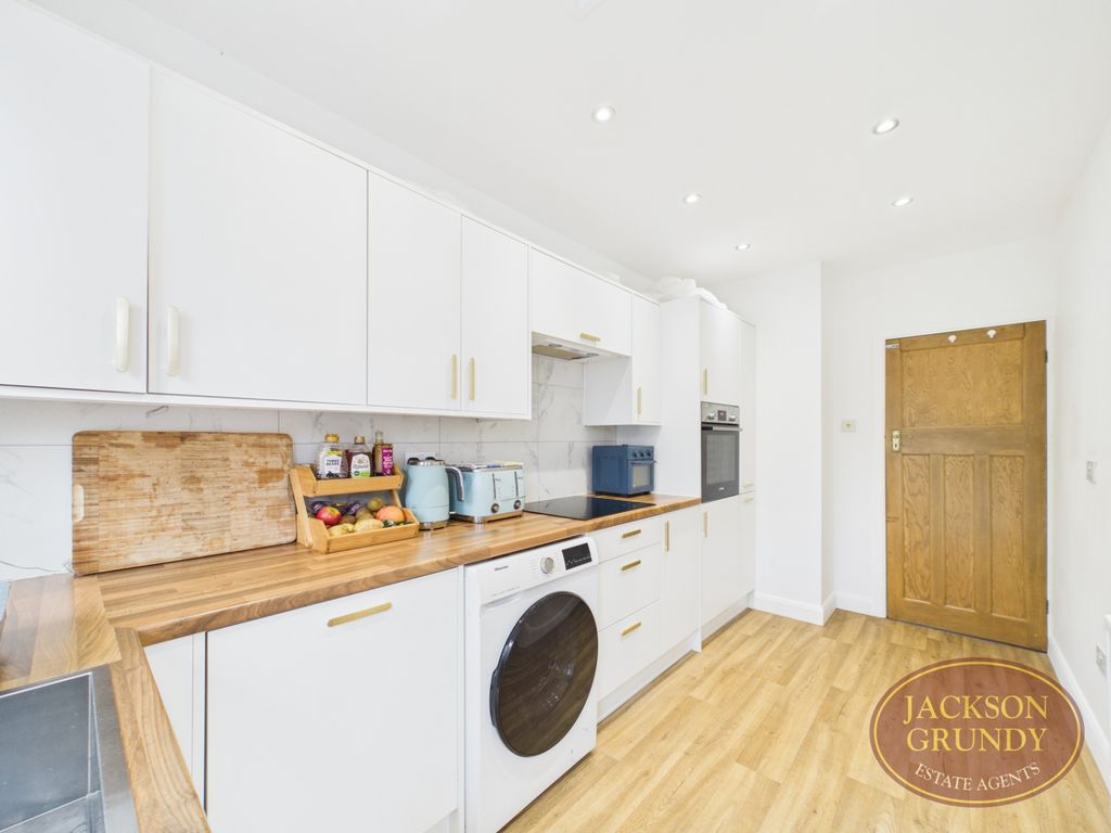 Property photo 3 of 16 Photo 18