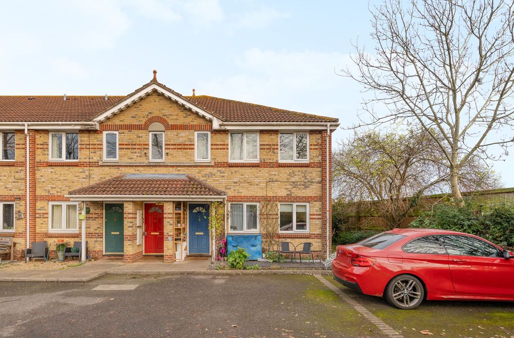 Property photo 2 of 11