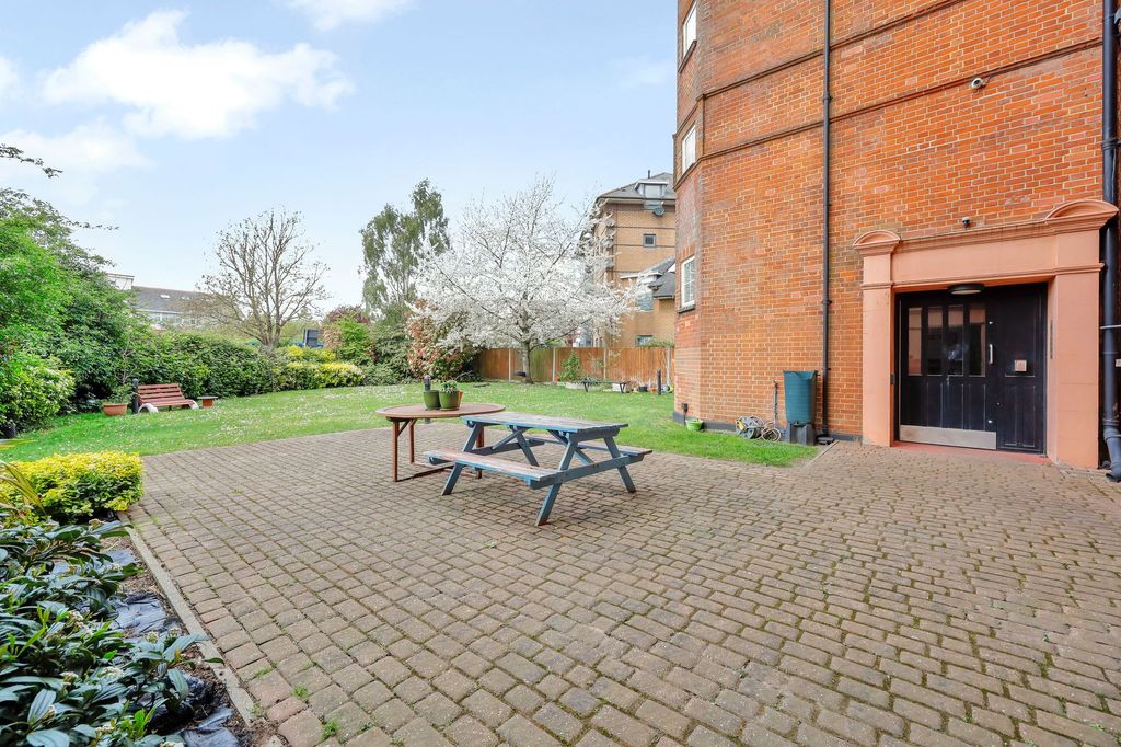 Property photo 3 of 9
