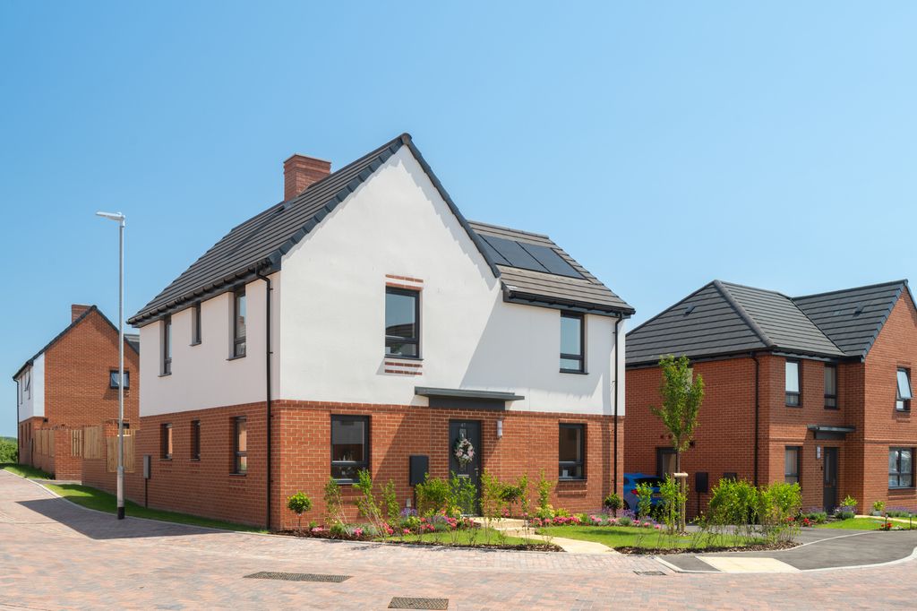 Property photo 1 of 8 Clipstone Park New June 26