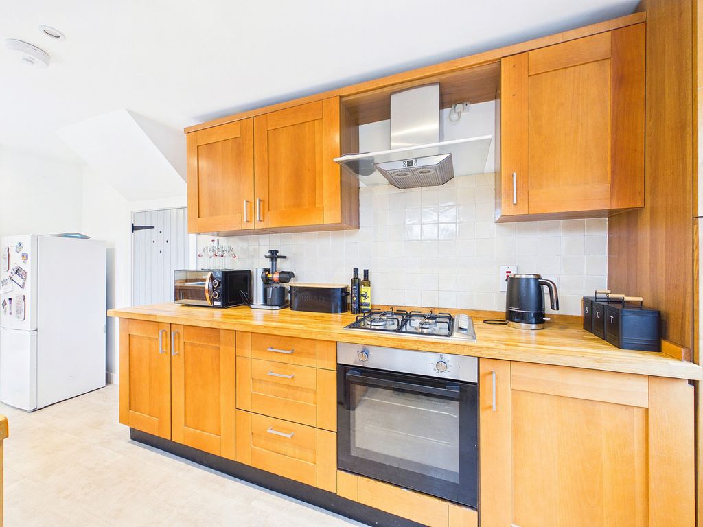 Property photo 3 of 31