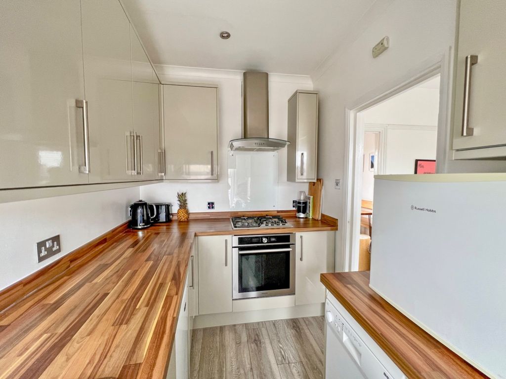 Property photo 2 of 9 4445561