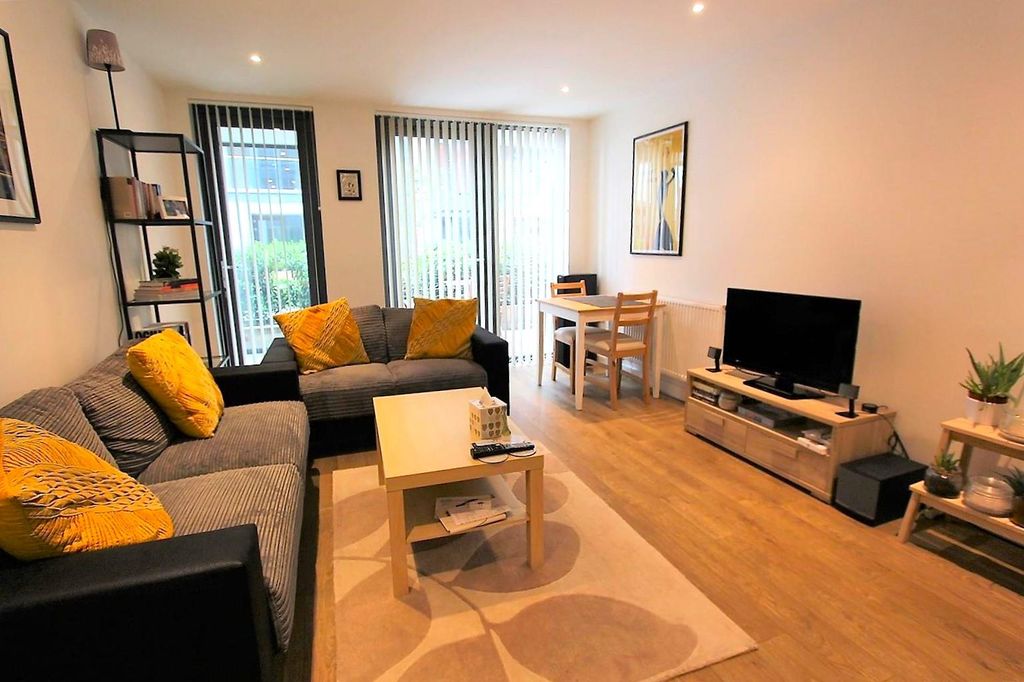 Property photo 2 of 7