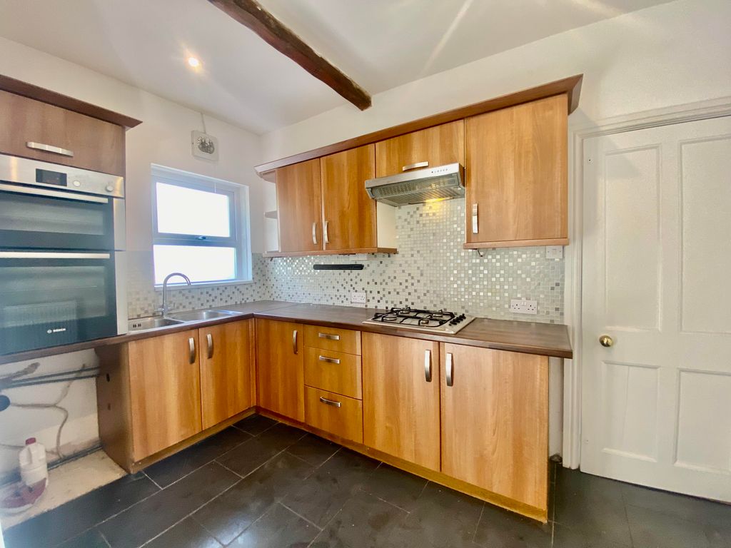 Property photo 3 of 18 Image