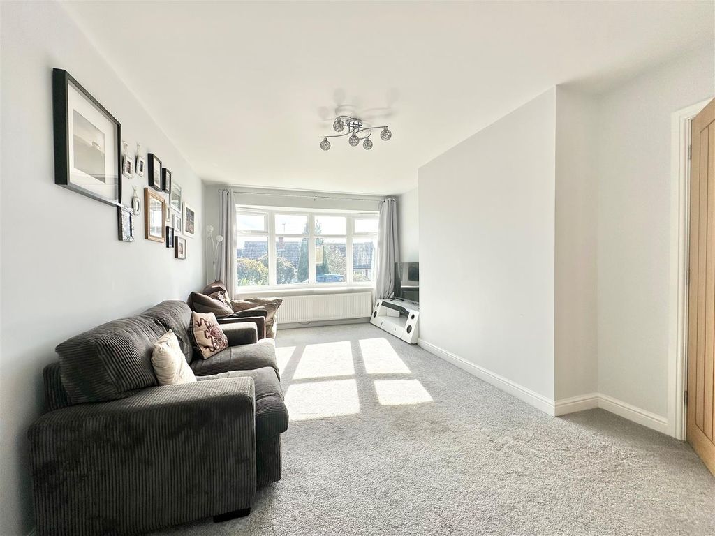 Property photo 3 of 14 25.Jpg