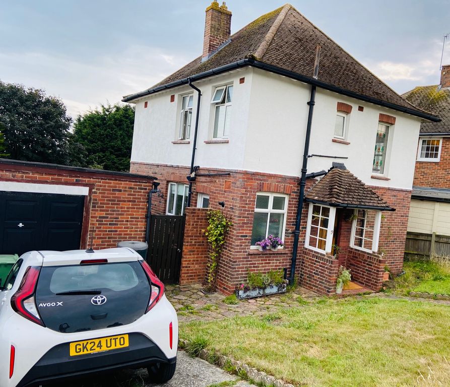 Property photo 2 of 17