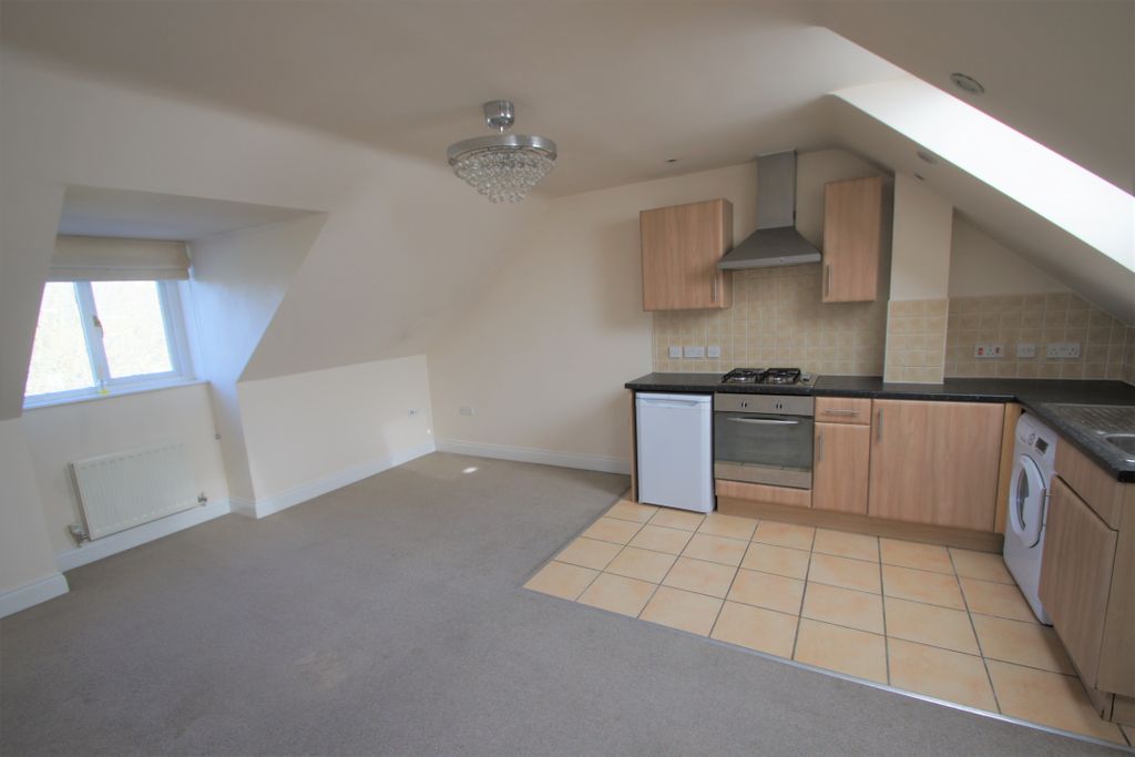 Property photo 2 of 6 Lounge/Kitchen