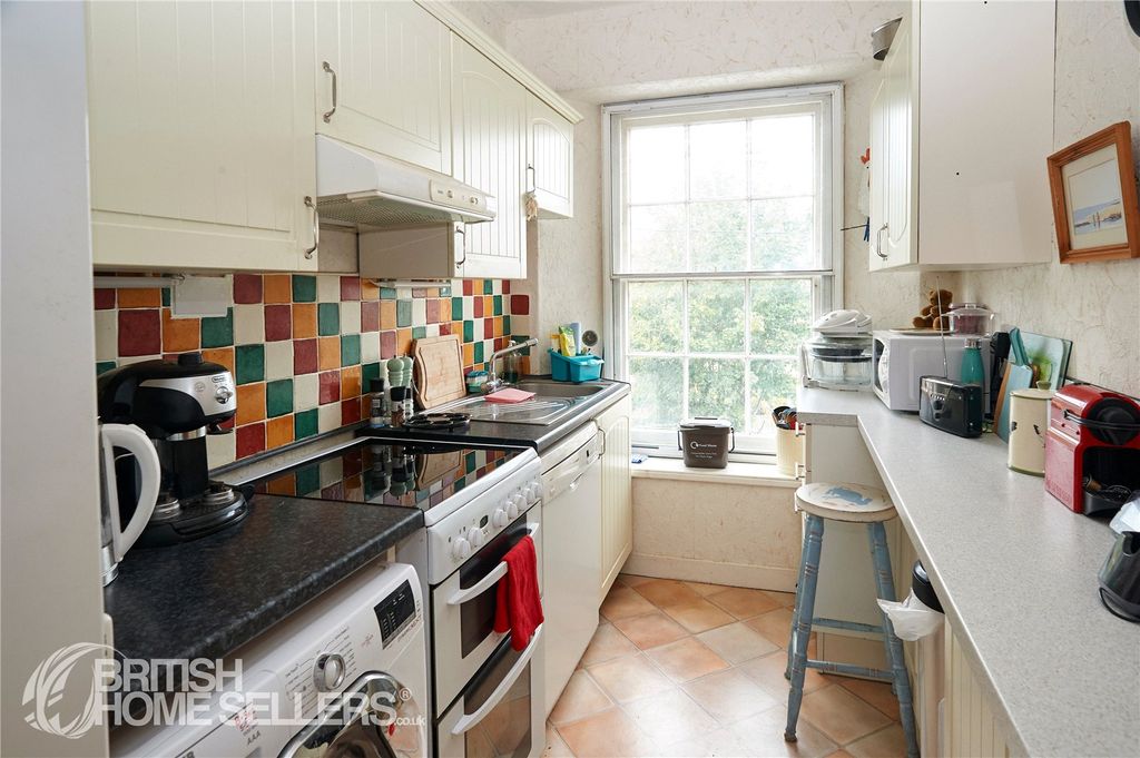 Property photo 2 of 14 2