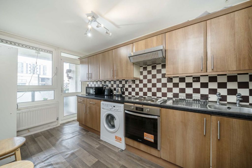 Property photo 2 of 6