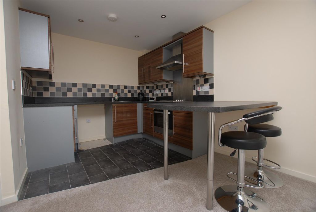 Property photo 3 of 9 Avzlsbk1Pzvcjd_0Ihvzdgaj944.Jpg