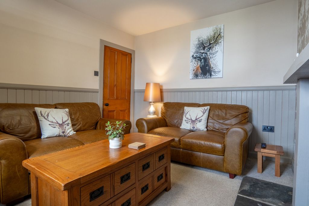 Property photo 3 of 45