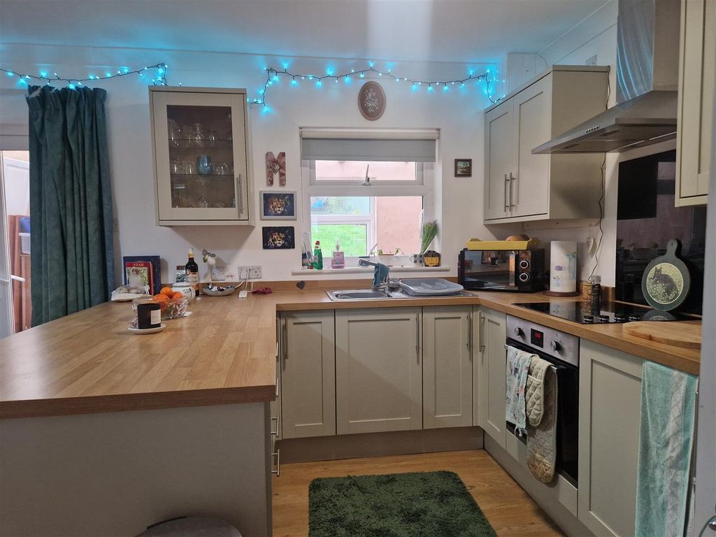 Property photo 3 of 13 1000056628.Jpg