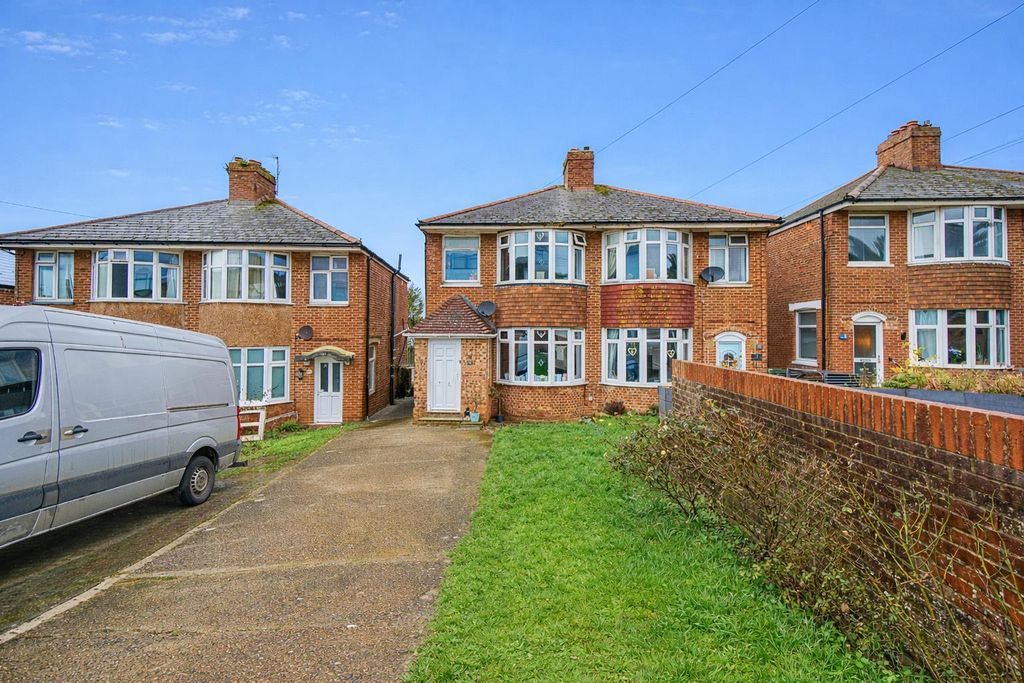 Property photo 1 of 24 525Fe132-3591-4134-9F5d-84Dce2575634.Png