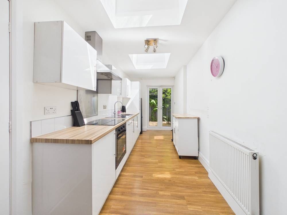 Property photo 3 of 11
