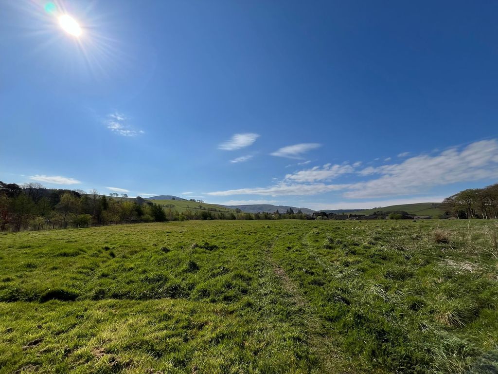 Property photo 3 of 3