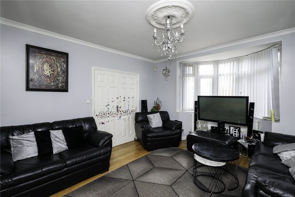Property photo 2 of 16 Picture No. 01