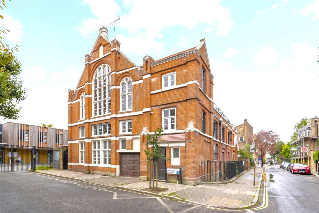 Property photo 2 of 30 Picture No. 28