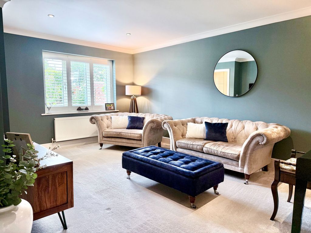 Property photo 2 of 20