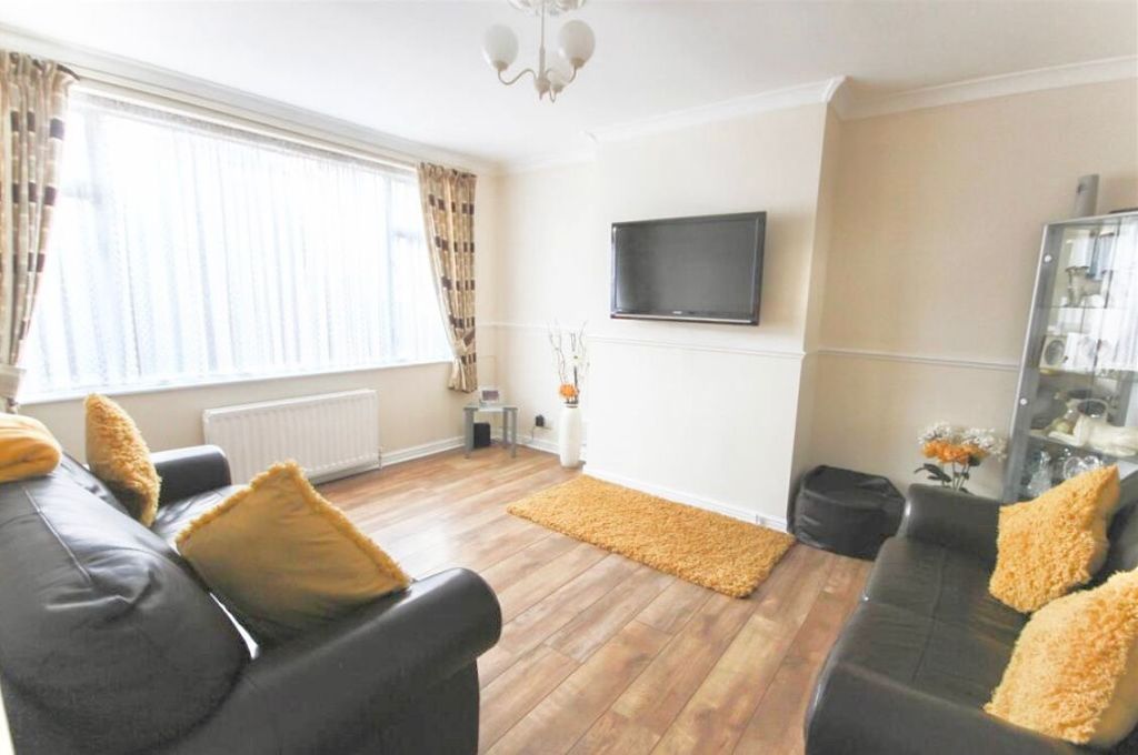 Property photo 2 of 12 Photo-2025-12-15-17-18-00