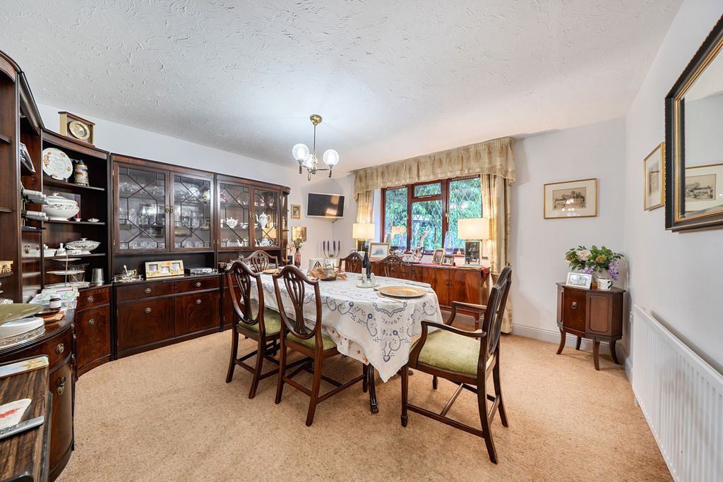 Property photo 3 of 23 1472577-9-6A2A9A2...