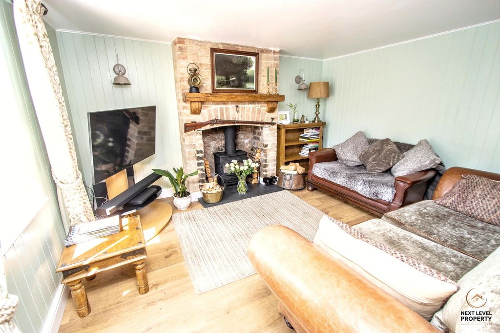 Property photo 3 of 16