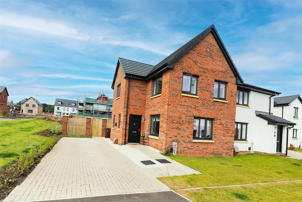 Property photo 1 of 15 B