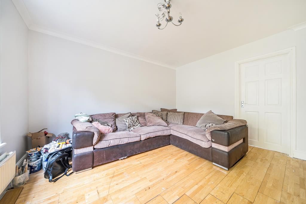 Property photo 3 of 10 Lounge