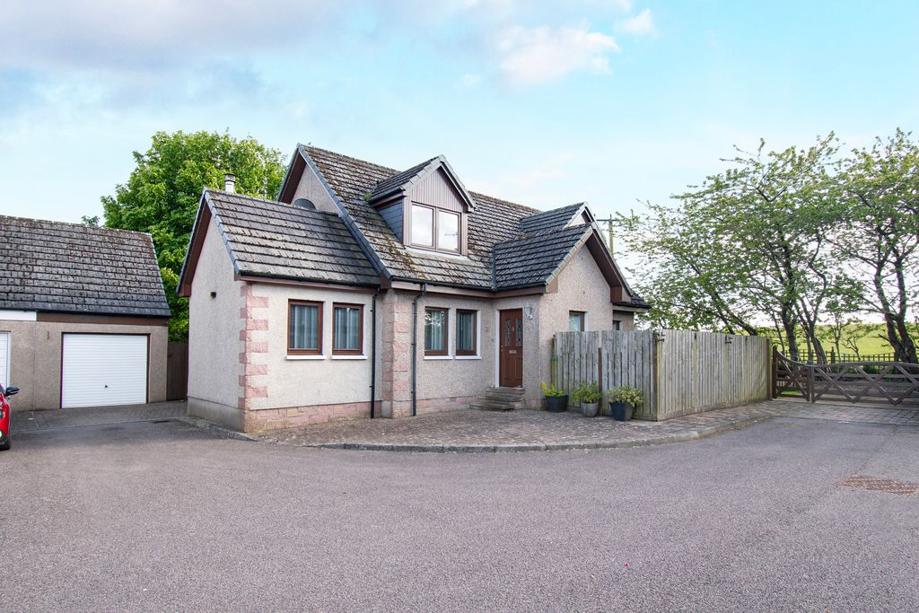 Property photo 1 of 53