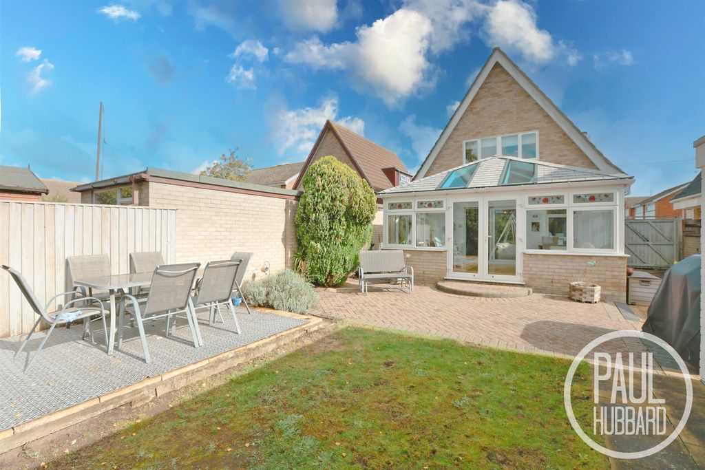 Property photo 2 of 19 7R5A7783-2.Png