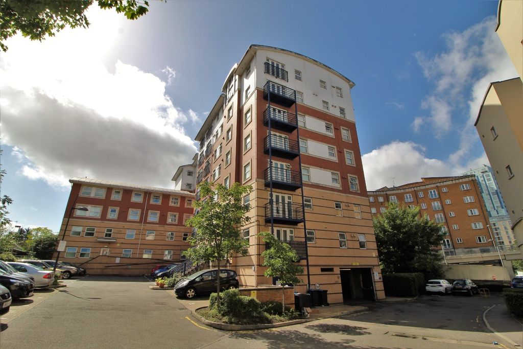 Property photo 1 of 9 4395280