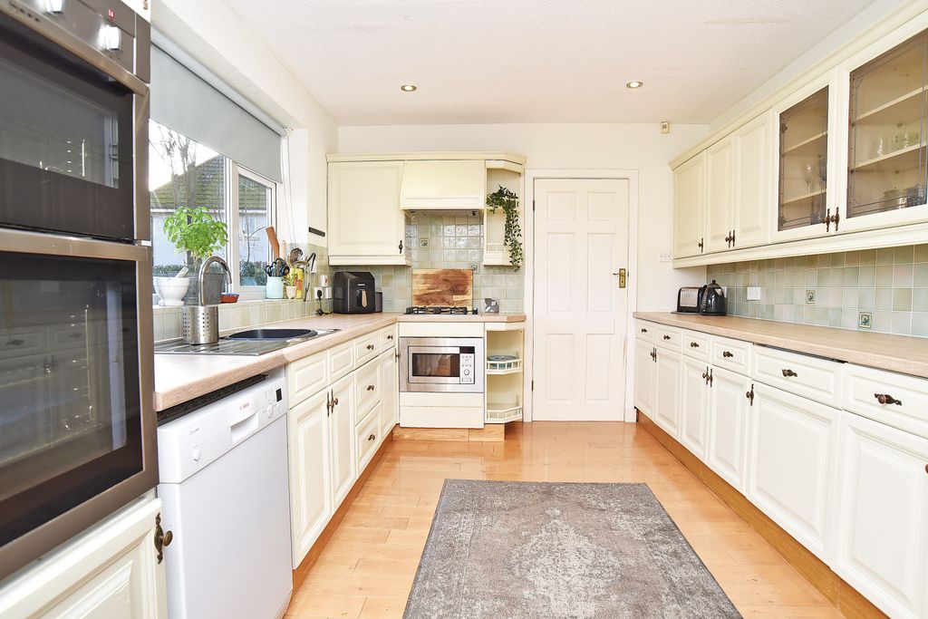 Property photo 3 of 18 App_7588