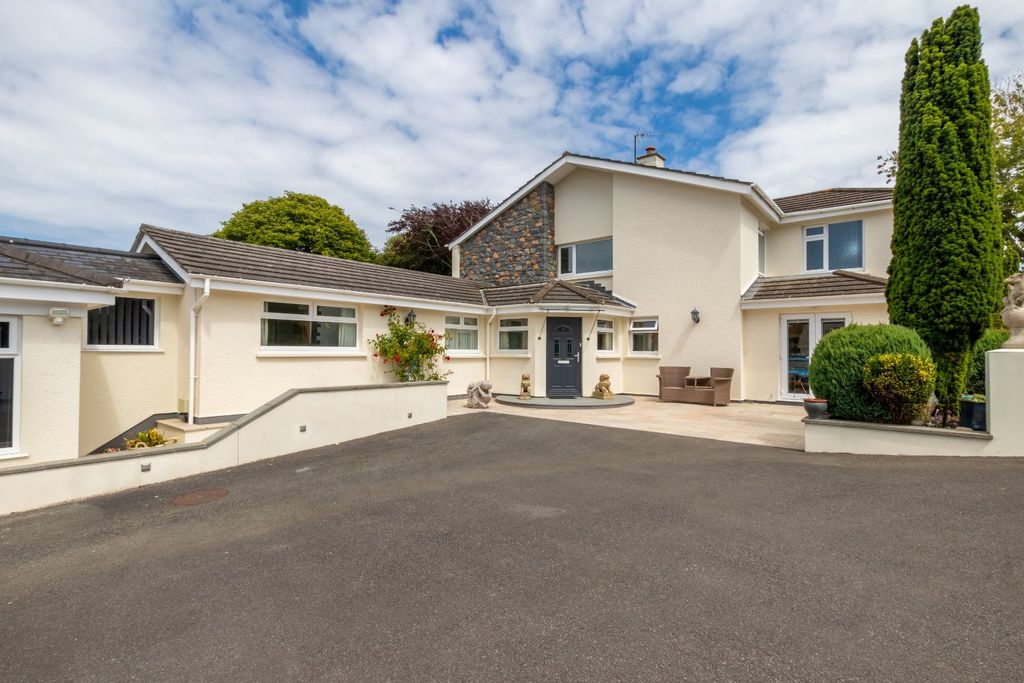 Property photo 1 of 42 Picture No. 94