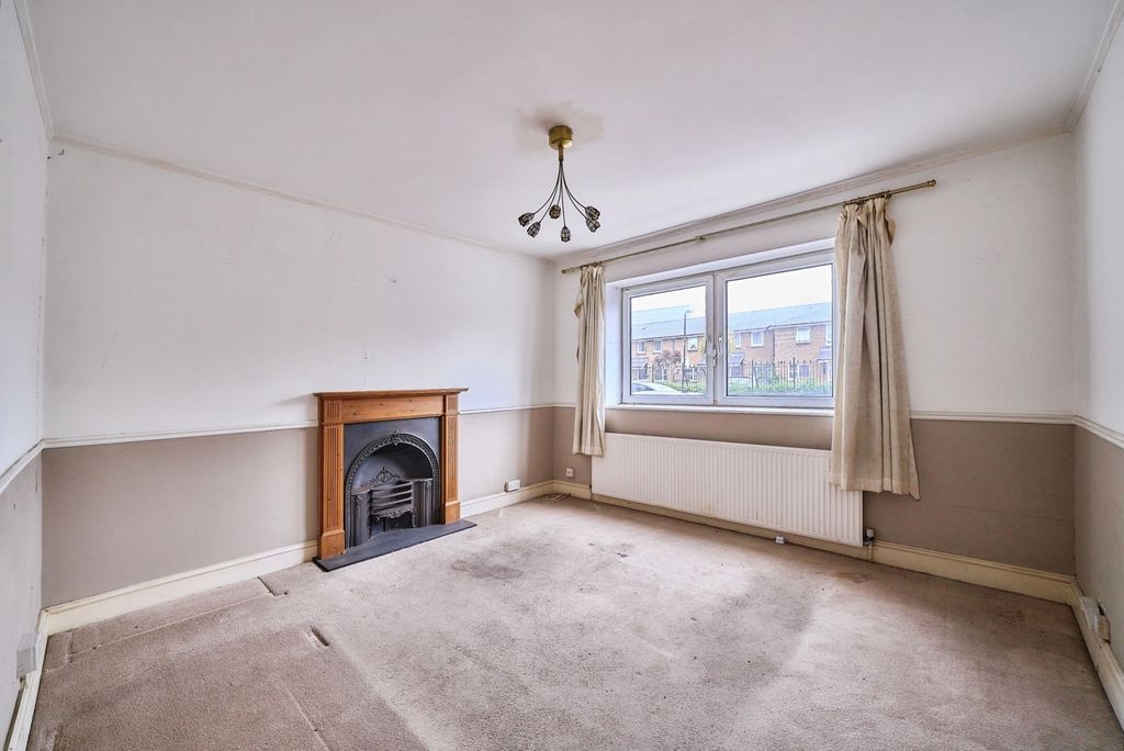 Property photo 3 of 7 Pbox-Img.Jpg