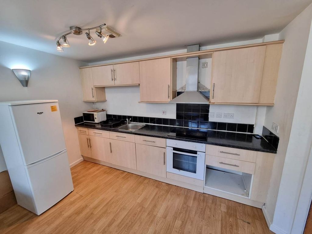 Property photo 2 of 8 20250310_120107