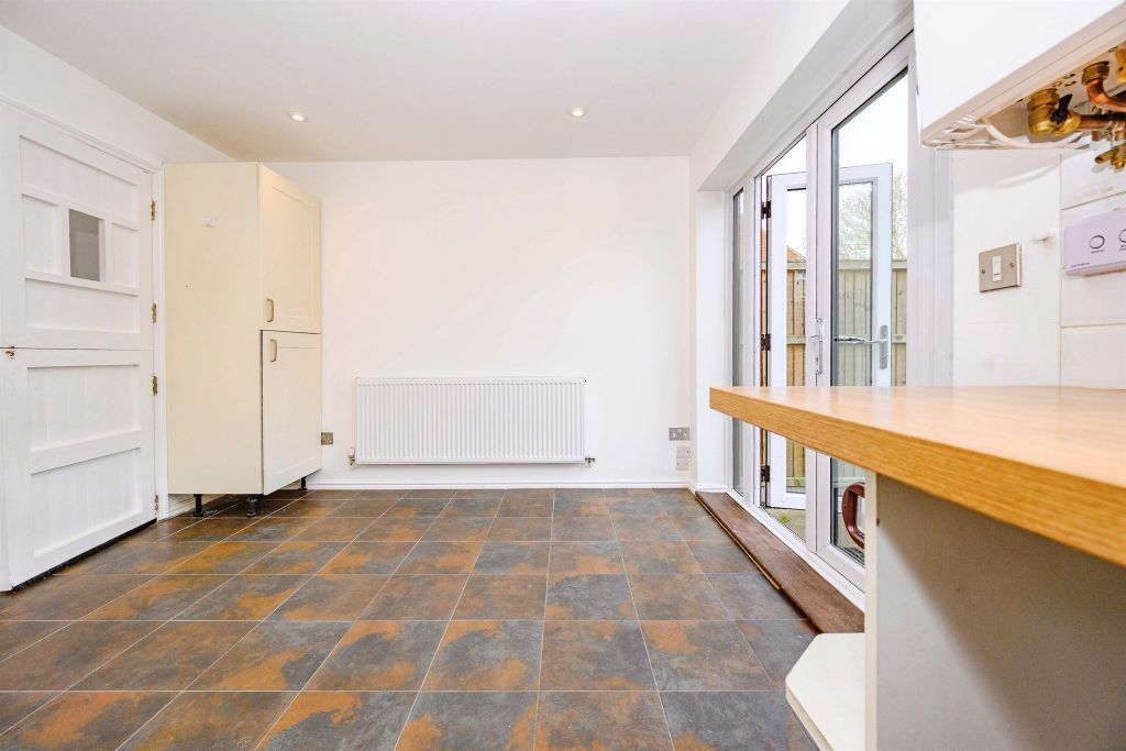 Property photo 3 of 21