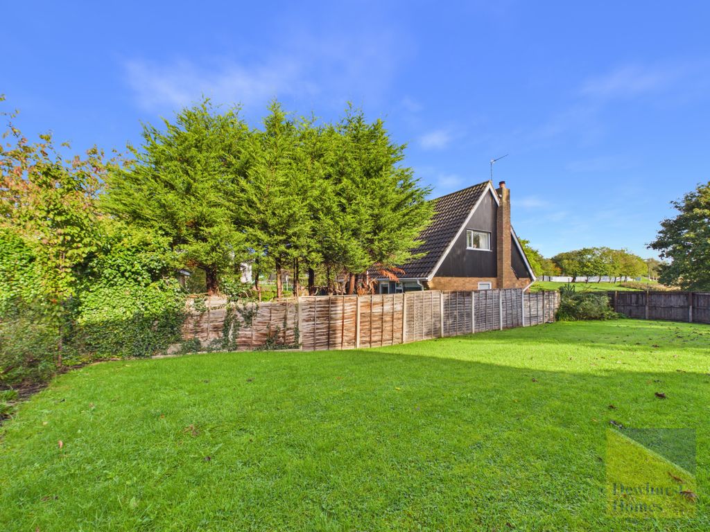 Property photo 2 of 11