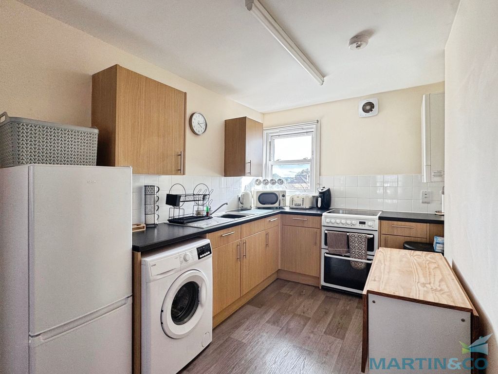 Property photo 2 of 11 45B41714--48F7-820D-2108Bbf6A9Ff-27955-00000C68505