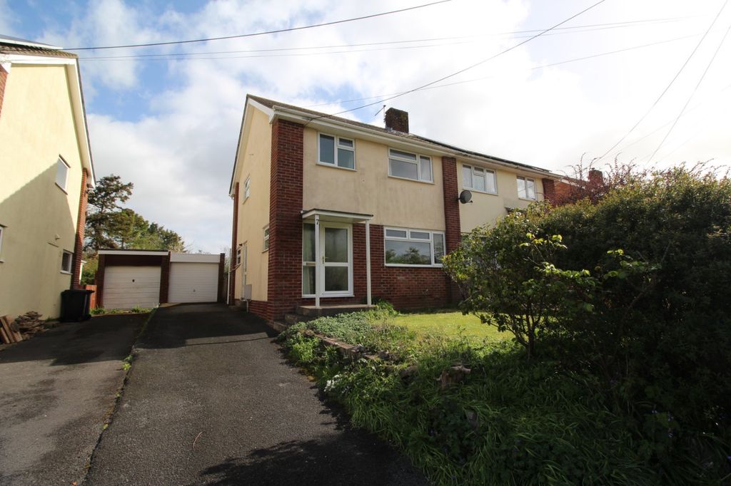 Property photo 1 of 17 Front