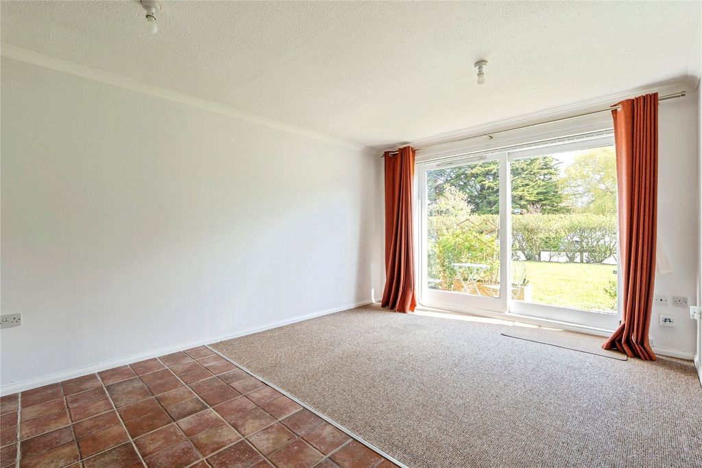 Property photo 2 of 10 Living Room